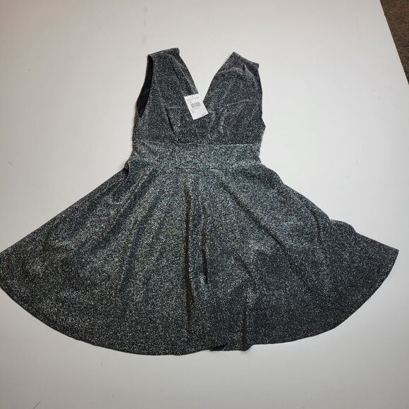 $99 NEW M Fraiche by J black metallic deep v neck twirl holiday dress medium NWT - Picture 10 of 10